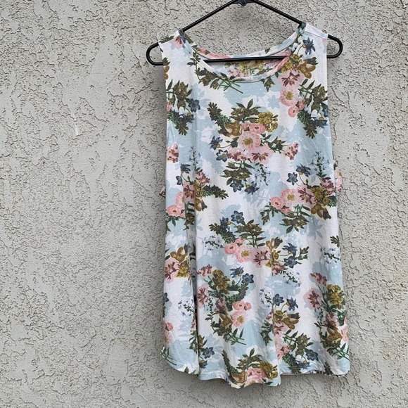 Torrid 4X Floral Classic Fit Heritage Slub Crew
Neck Tank - Picture 1 of 12